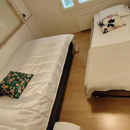 Rauhallinen Rivitalo Apartman