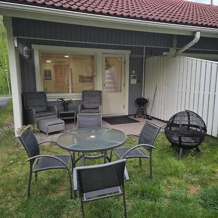 Rauhallinen Rivitalo Apartman *